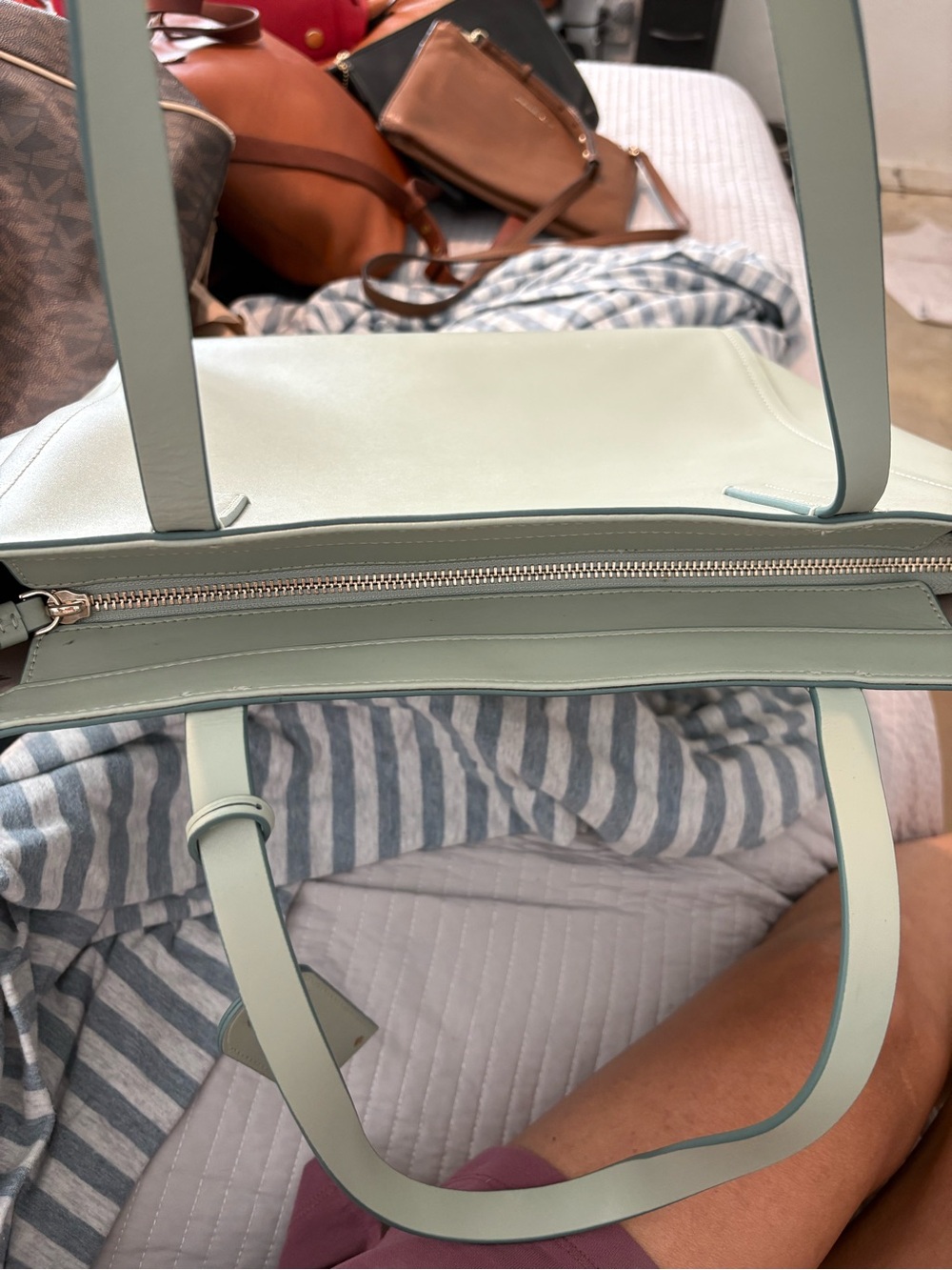 kate spade mint green leather tote with front pocket - Picture 4 of 7